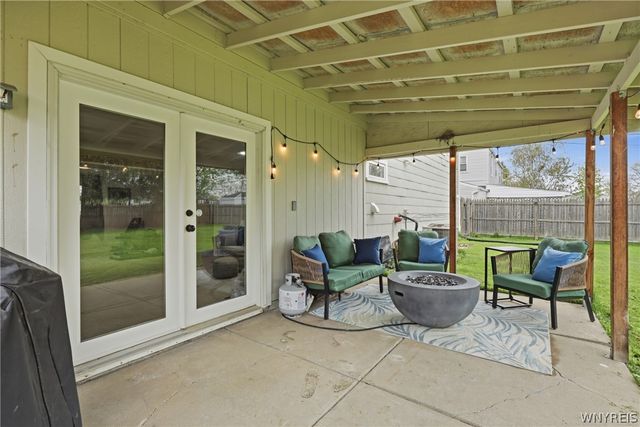 341 Fawn Trail, West Seneca, NY 14224