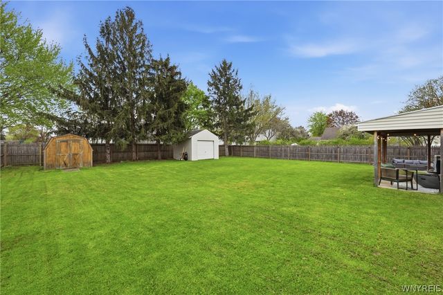341 Fawn Trail, West Seneca, NY 14224