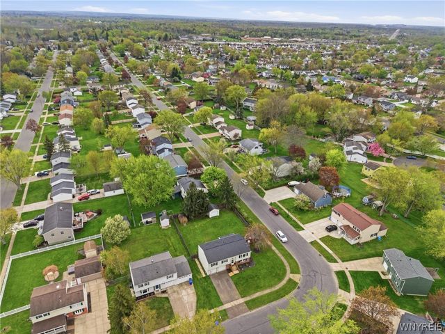 341 Fawn Trail, West Seneca, NY 14224