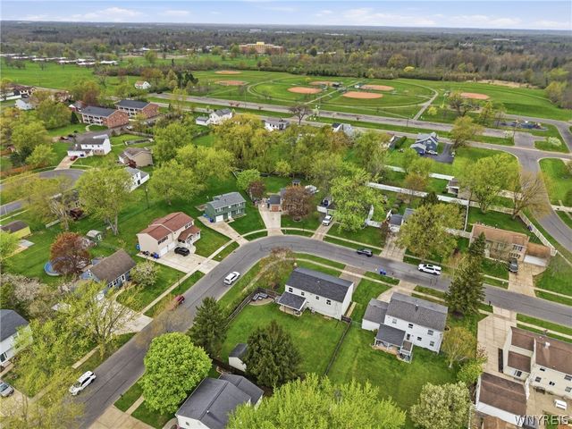 341 Fawn Trail, West Seneca, NY 14224