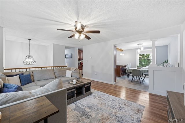 341 Fawn Trail, West Seneca, NY 14224