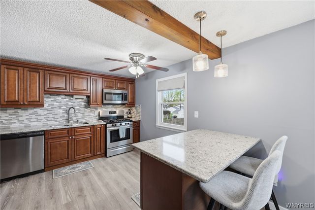 341 Fawn Trail, West Seneca, NY 14224