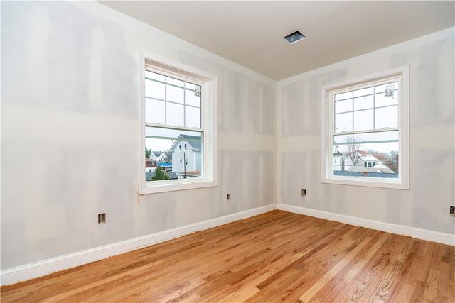 31 Vandewater Street, Providence, RI 02908