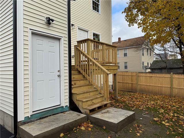 31 Vandewater Street, Providence, RI 02908