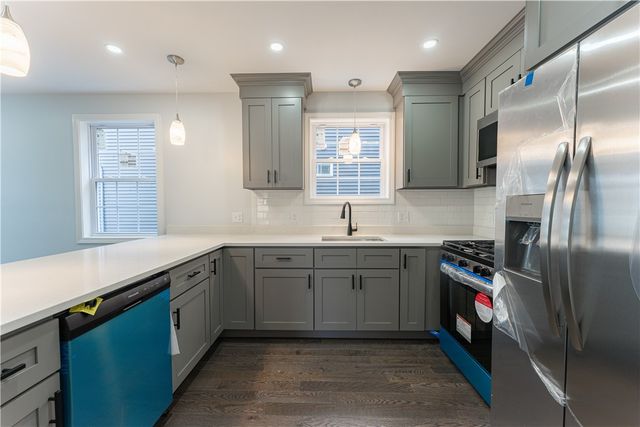 31 Vandewater Street, Providence, RI 02908