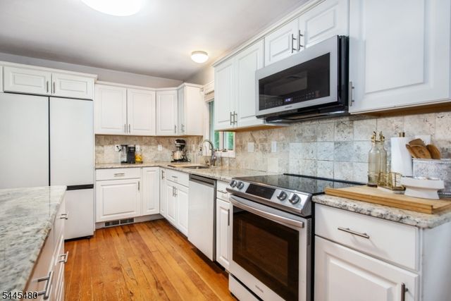 2 Glen Rd, Vernon Twp., NJ 07422