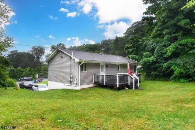 2 Glen Rd, Vernon Twp., NJ 07422