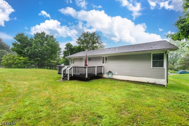 2 Glen Rd, Vernon Twp., NJ 07422