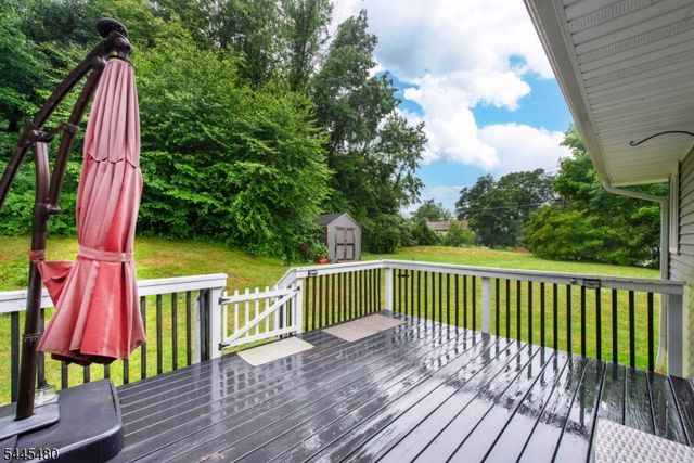 2 Glen Rd, Vernon Twp., NJ 07422