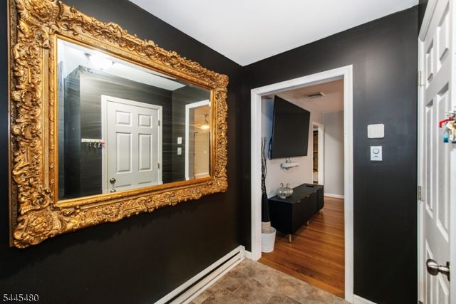 2 Glen Rd, Vernon Twp., NJ 07422