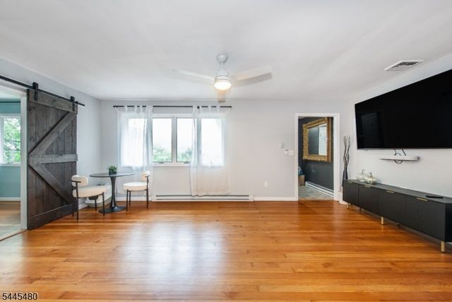 2 Glen Rd, Vernon Twp., NJ 07422