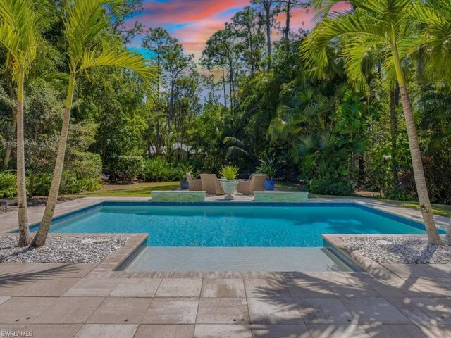 6480 Sandalwood LN, Naples, FL 34109