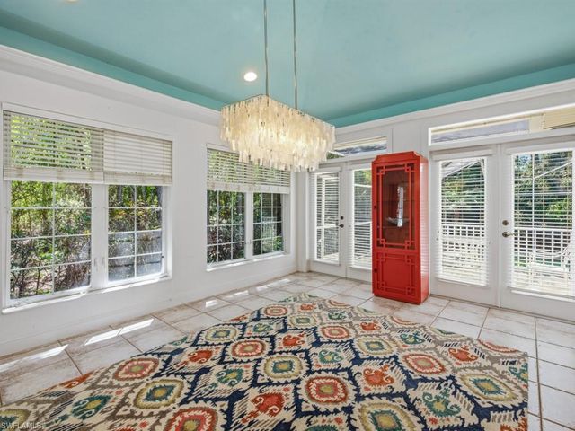 6480 Sandalwood LN, Naples, FL 34109