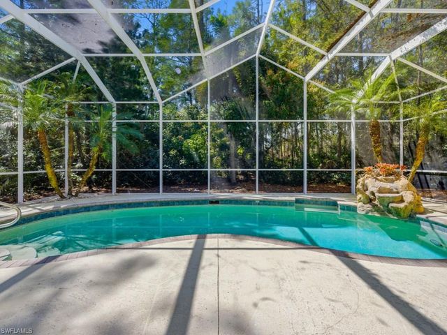 6480 Sandalwood LN, Naples, FL 34109