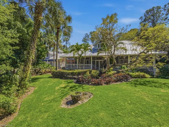 6480 Sandalwood LN, Naples, FL 34109