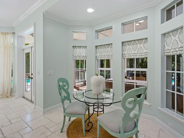 6480 Sandalwood LN, Naples, FL 34109