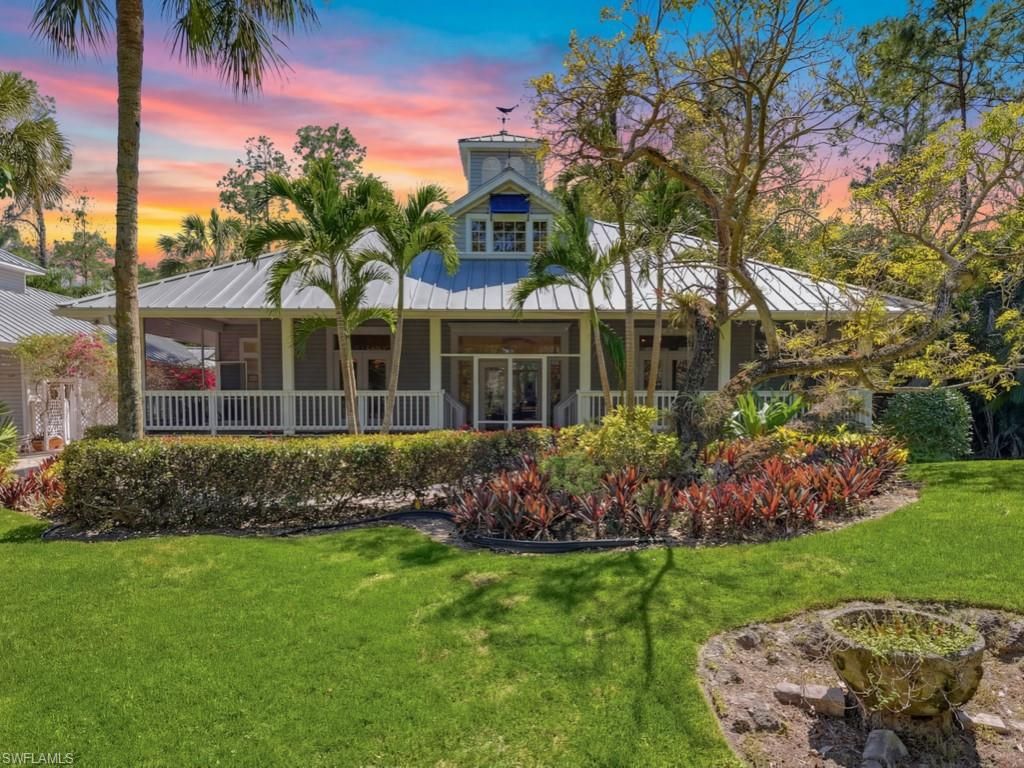 6480 Sandalwood LN, Naples, FL 34109