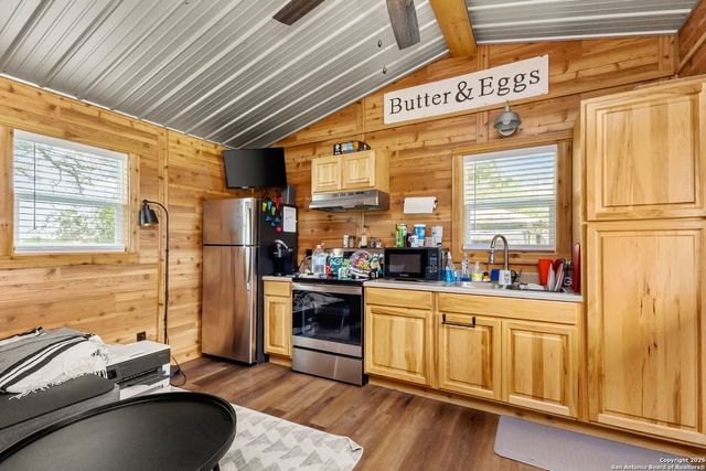 735 Old Zorn Rd, San Marcos, TX 78666