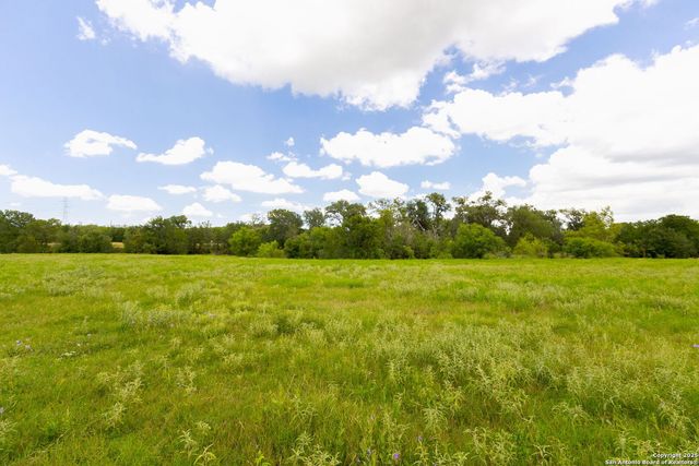 735 Old Zorn Rd, San Marcos, TX 78666