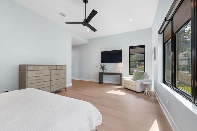 501 Black Wolf RUN, Austin, TX 78738