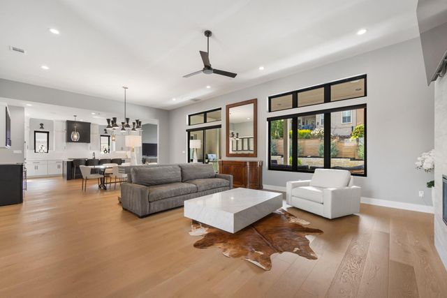 501 Black Wolf RUN, Austin, TX 78738