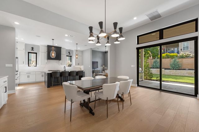 501 Black Wolf RUN, Austin, TX 78738