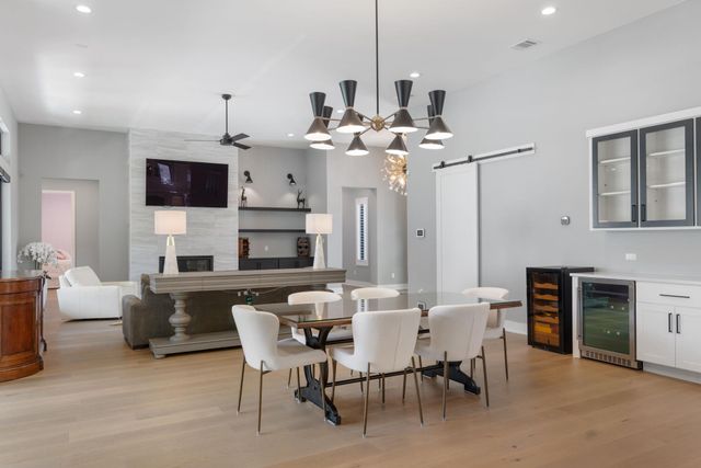 501 Black Wolf RUN, Austin, TX 78738