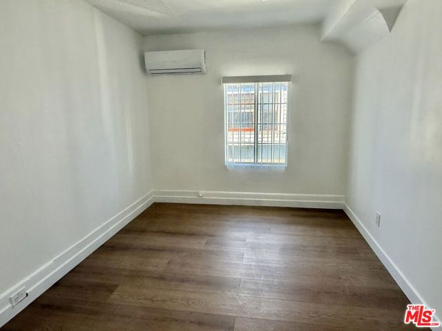 1454 W 28th Street, Los Angeles, CA 90007