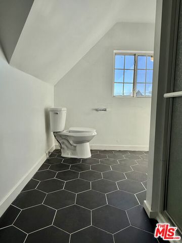 1454 W 28th Street, Los Angeles, CA 90007