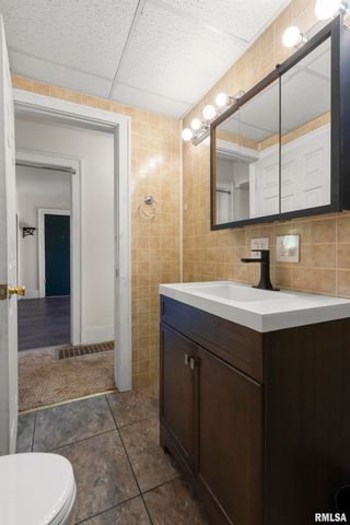 400 PEKIN Avenue, East Peoria, IL 61611