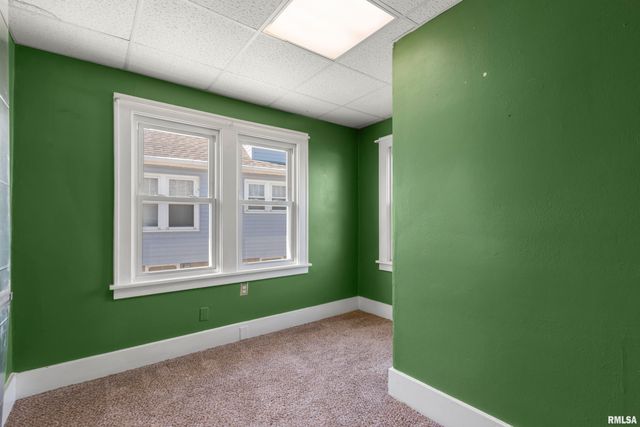 400 PEKIN Avenue, East Peoria, IL 61611