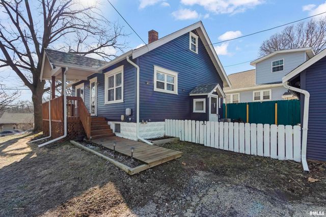 400 PEKIN Avenue, East Peoria, IL 61611