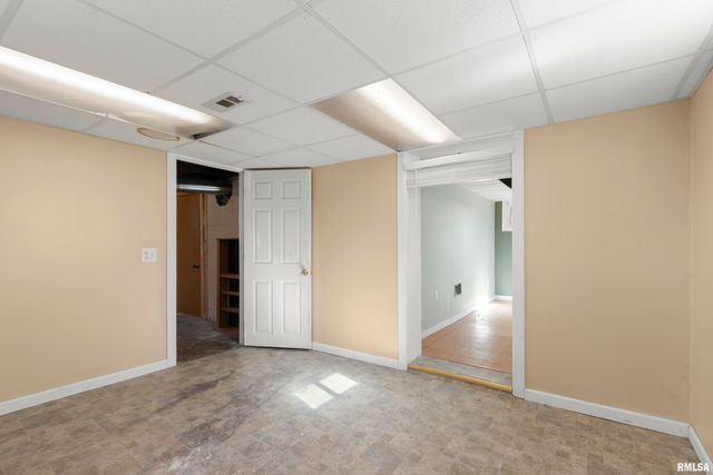 400 PEKIN Avenue, East Peoria, IL 61611