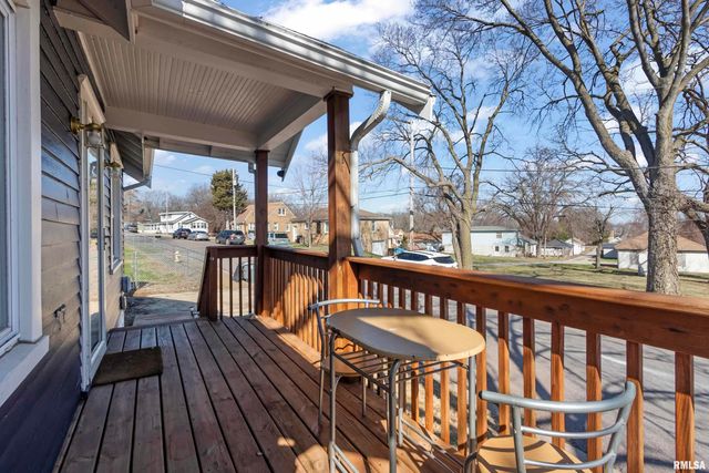 400 PEKIN Avenue, East Peoria, IL 61611