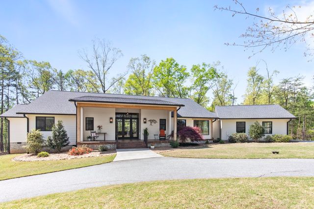 144 Lecroy Road, Walhalla, SC 29691