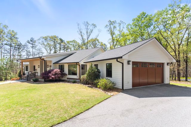 144 Lecroy Road, Walhalla, SC 29691