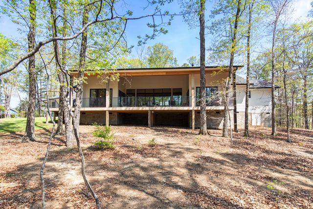 144 Lecroy Road, Walhalla, SC 29691