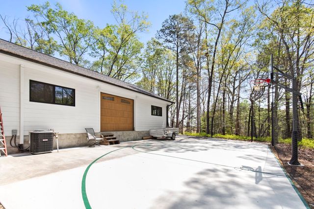 144 Lecroy Road, Walhalla, SC 29691