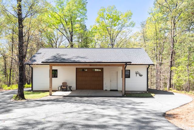 144 Lecroy Road, Walhalla, SC 29691