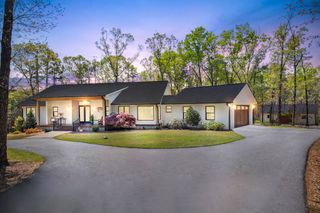 144 Lecroy Road, Walhalla, SC 29691