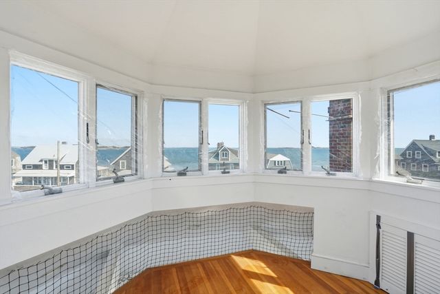 7 Mildred St, Hull, MA 02045