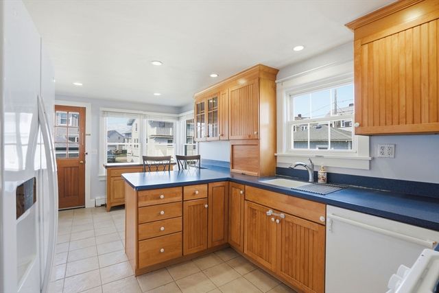 7 Mildred St, Hull, MA 02045