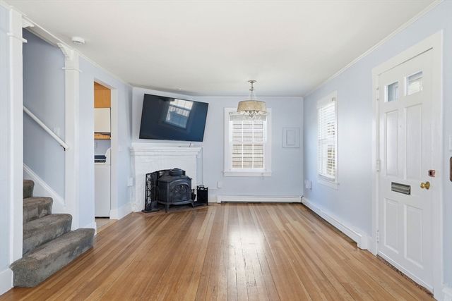 7 Mildred St, Hull, MA 02045