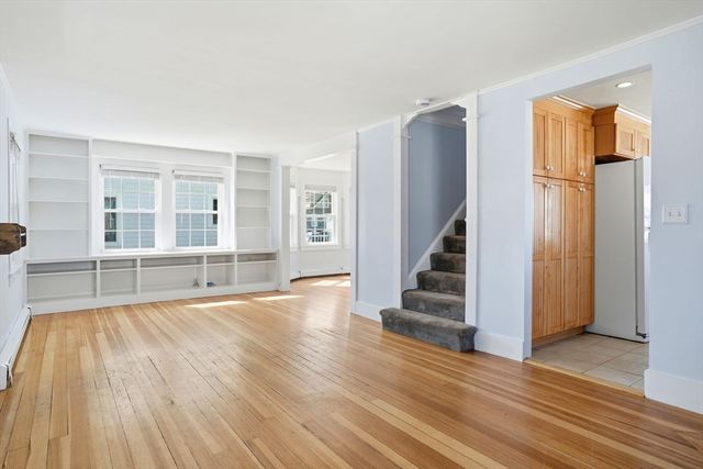 7 Mildred St, Hull, MA 02045