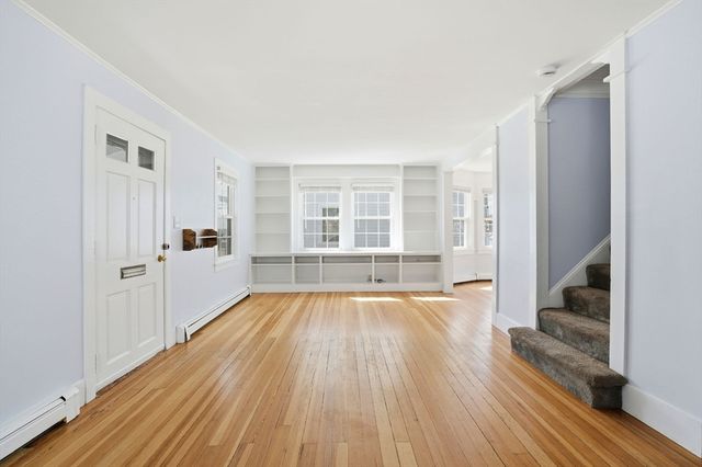 7 Mildred St, Hull, MA 02045