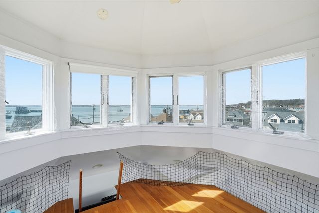 7 Mildred St, Hull, MA 02045