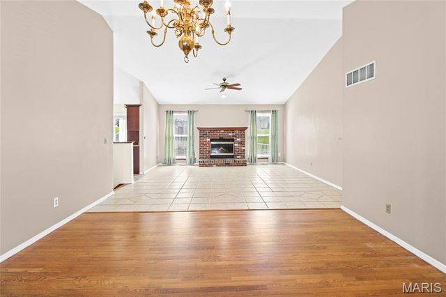 804 Shady Ridge Court, St Louis, MO 63125