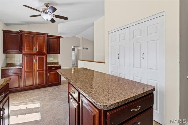 804 Shady Ridge Court, St Louis, MO 63125