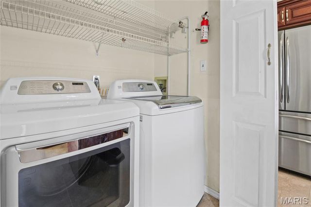 804 Shady Ridge Court, St Louis, MO 63125