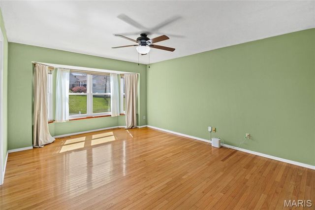 804 Shady Ridge Court, St Louis, MO 63125